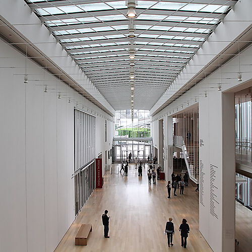 Blick in den modern wing des Art Institute of Chicago
