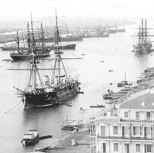 Auf die Suezkanal-Passage wartende Schiffe in Port Said um 1880