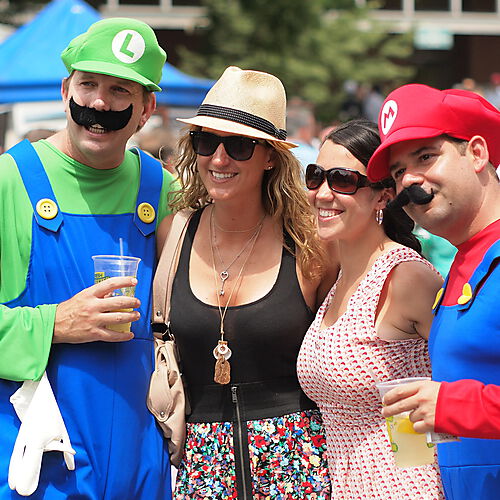 Mario und Luigi als Cosplay