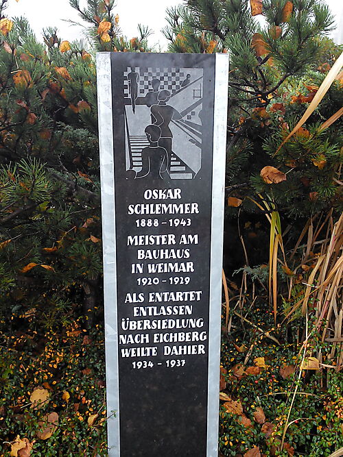 Stele zum Exil Oskar Schlemmers in Eichberg bei Dettighofen.