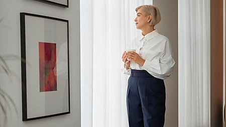 Künstlerische Einrichtung und Gestaltung im eigenen Hotelzimmer